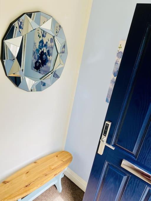 Rhubarb Retreat - Stylish House, Sleeps 5, 10 Mins To & Parking & Garden Durham