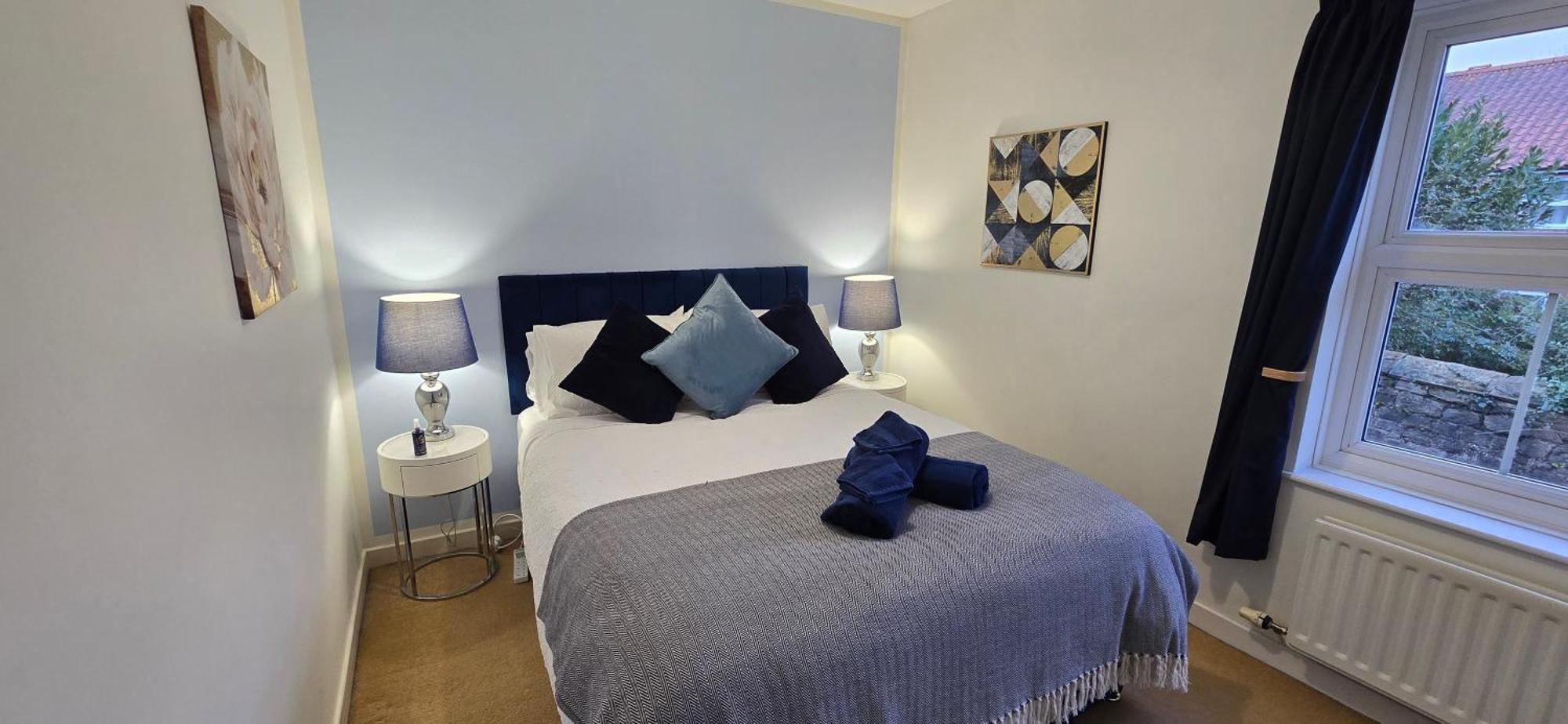 Holiday home Rhubarb Retreat - Stylish House, Sleeps 5, 10 Mins To & Parking & Garden Durham