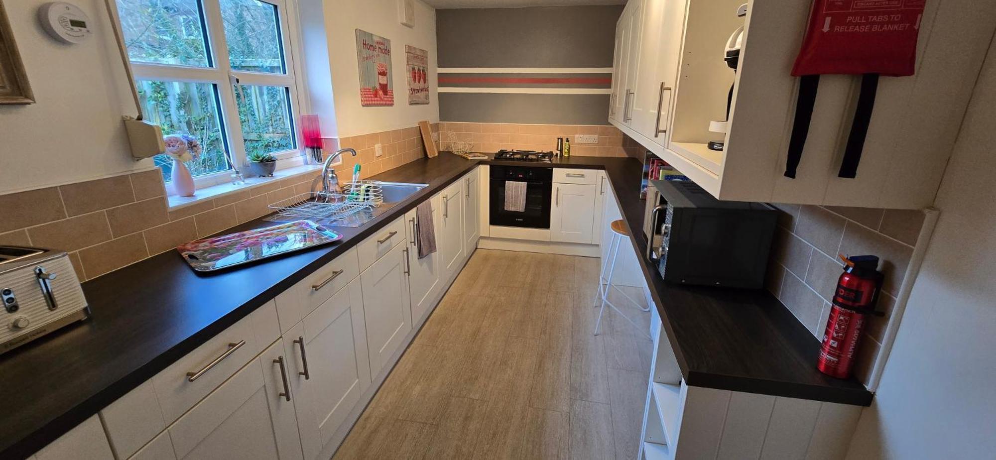Rhubarb Retreat - Stylish House, Sleeps 5, 10 Mins To & Parking & Garden Durham