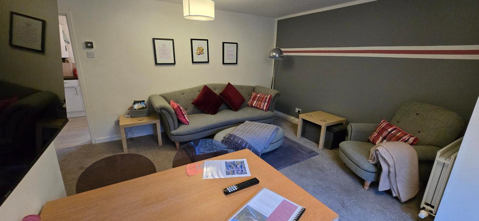 Holiday home Rhubarb Retreat - Stylish House, Sleeps 5, 10 Mins To & Parking & Garden